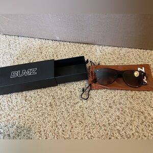 BUMZ brown polarized sunglasses NWOT